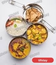 Arti tiffin service